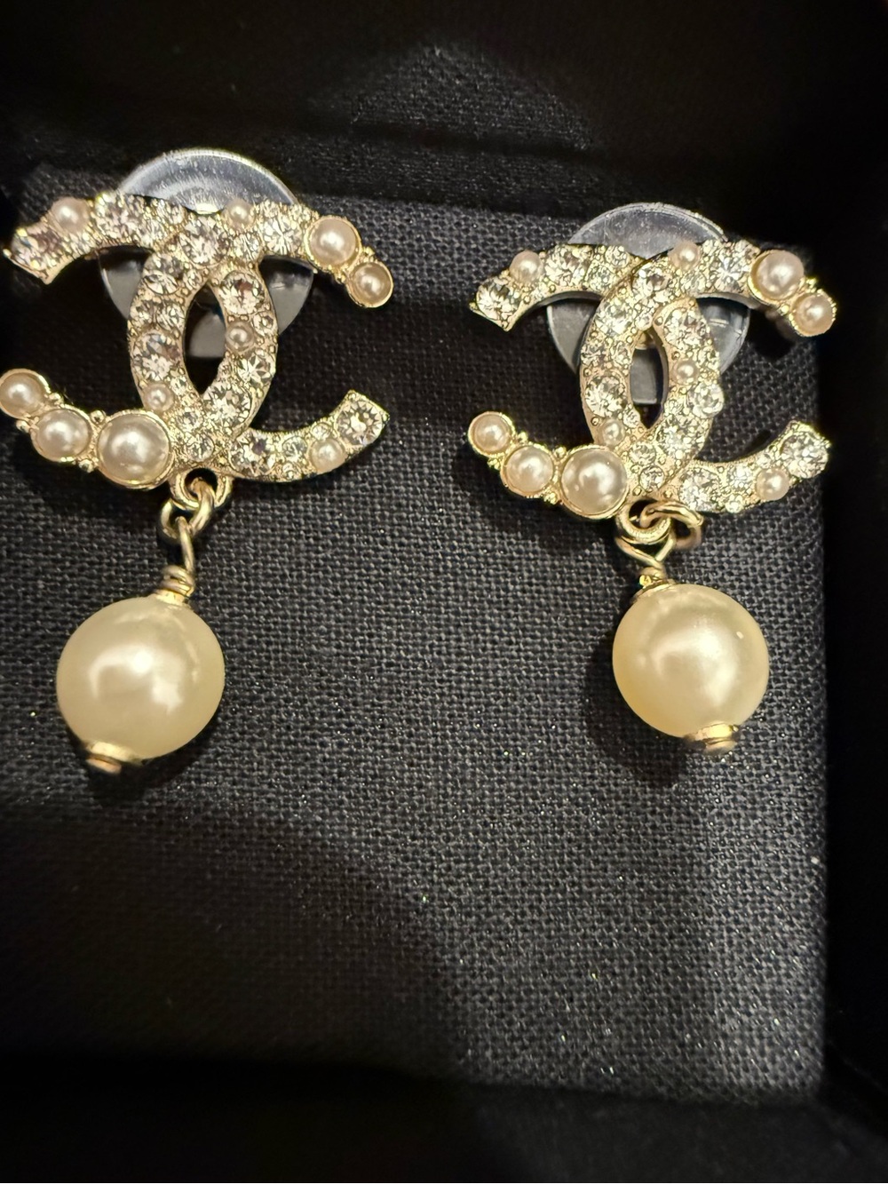 CHANEL Silver-Tone Crystal CC Logo Earrings with Pearl Drops - Picture 5 of 6